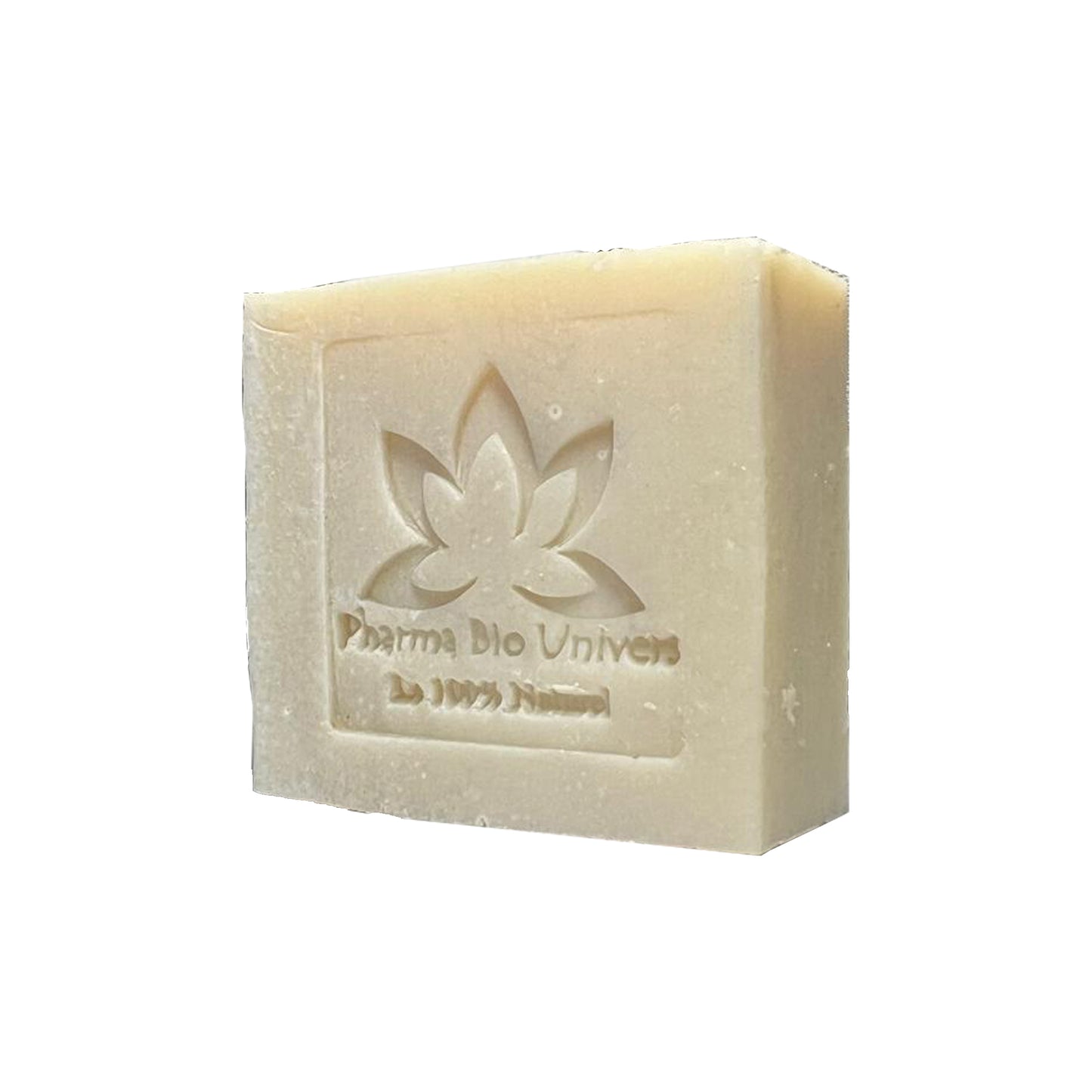 Savon saponifié à froid au riz blanc, fabriqué à la main avec des huiles végétales et du beurre de karité pour une peau douce et lumineuse.