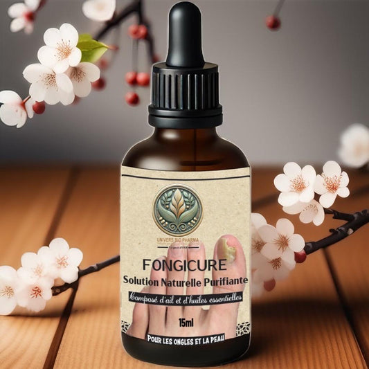Flacon de 15 ml de FongiCure, soin purifiant naturel pour ongles et peau, formulé avec de l'ail et des huiles essentielles, fabriqué artisanalement au Maroc